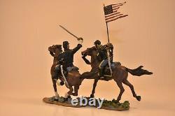 American Civil War 54mm Miniatures Union Captain and Guidon W BRITAIN #17371