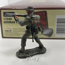 Britains 17590 World War Two German Infantry Metal Toy Soldier Figures