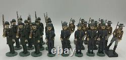 Mixed Lot 25 CAST Toy Soldiers Civil War VIRGINIA MILITIA INFANTRY RIFLEMEN