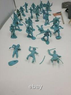 Vintage Marx Civil War Union Confederate Plastic Toy Soldiers and Extras
