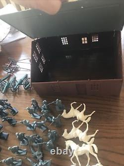 Vintage lot of 60 Marx Blue and Grey Civil War Soldiers Plus Cannons Building